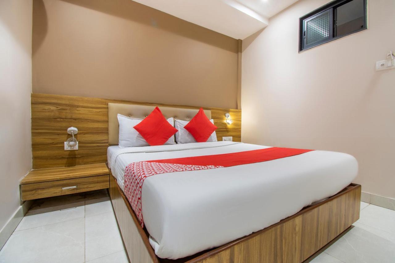 Oyo 69377 Hotel Ruby Bombay Esterno foto