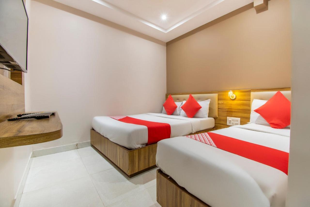 Oyo 69377 Hotel Ruby Bombay Esterno foto