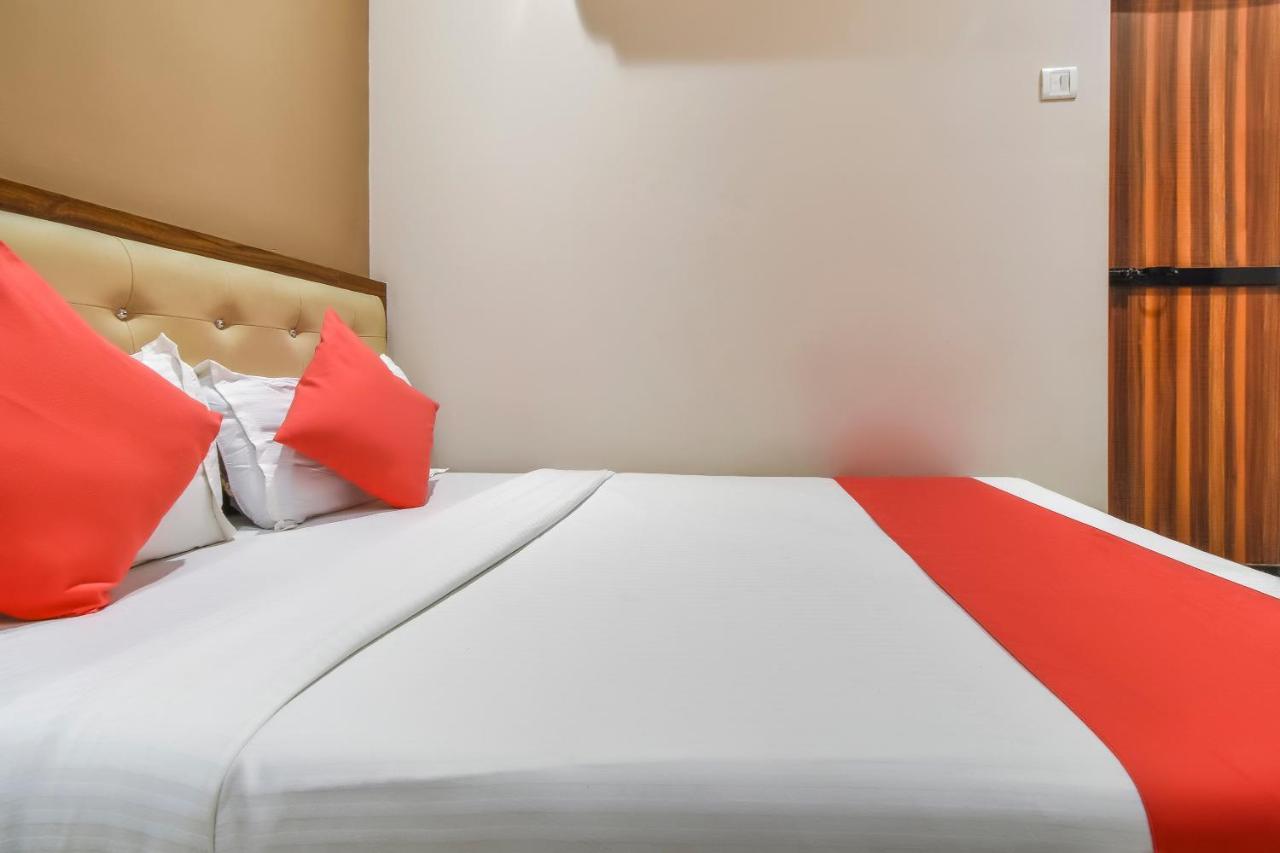 Oyo 69377 Hotel Ruby Bombay Esterno foto